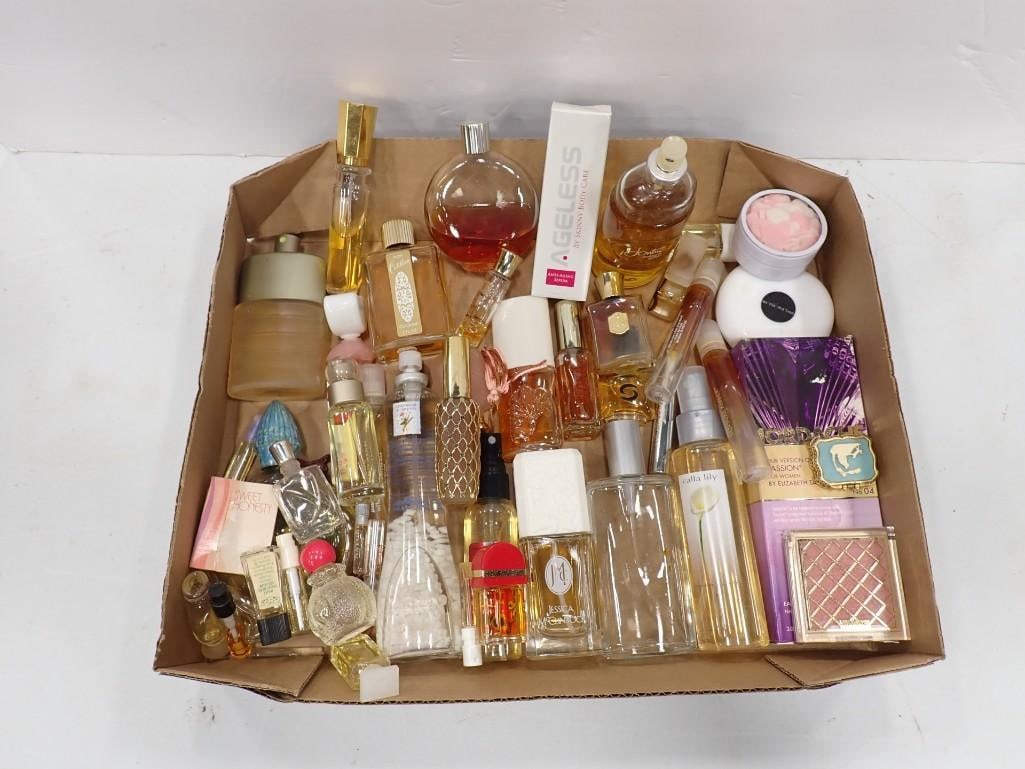 Assorted Perfume / Cologne Lot (1 of 13)