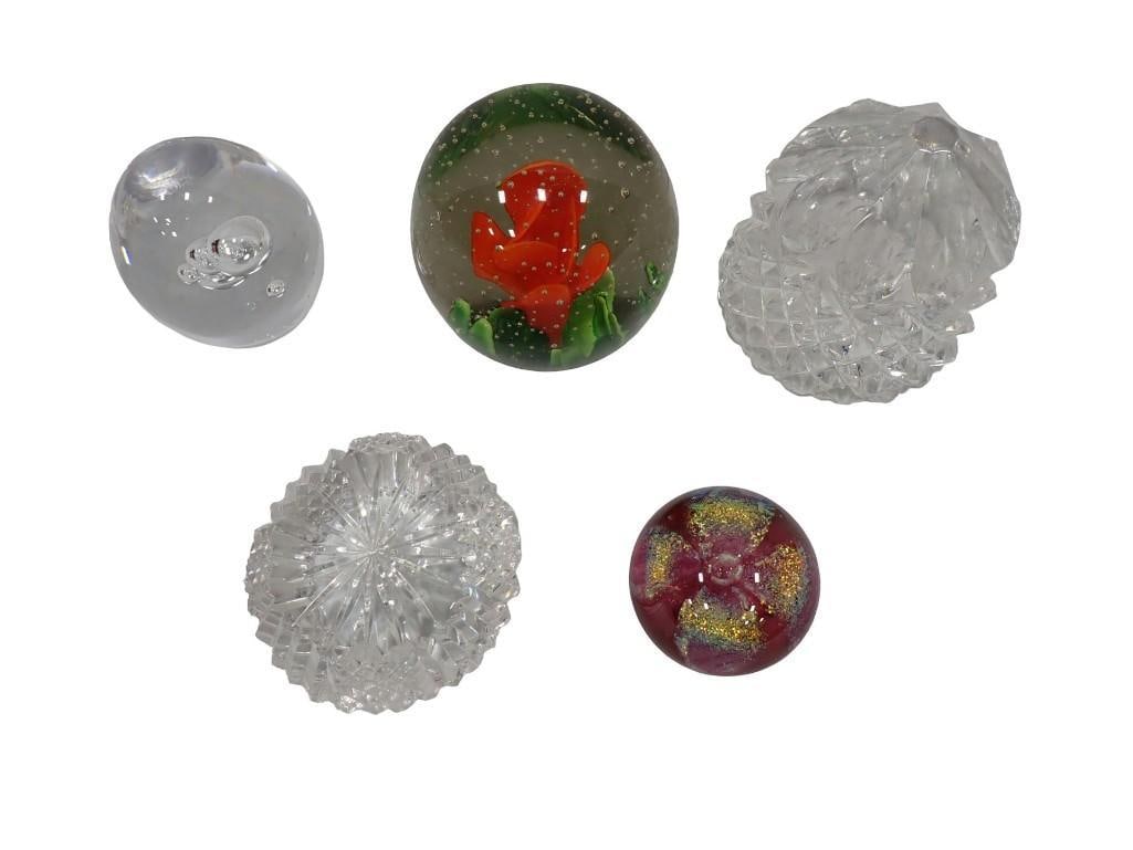 5 Art Glass Paperweights including Glass Eye Studio 95 (1 of 19)