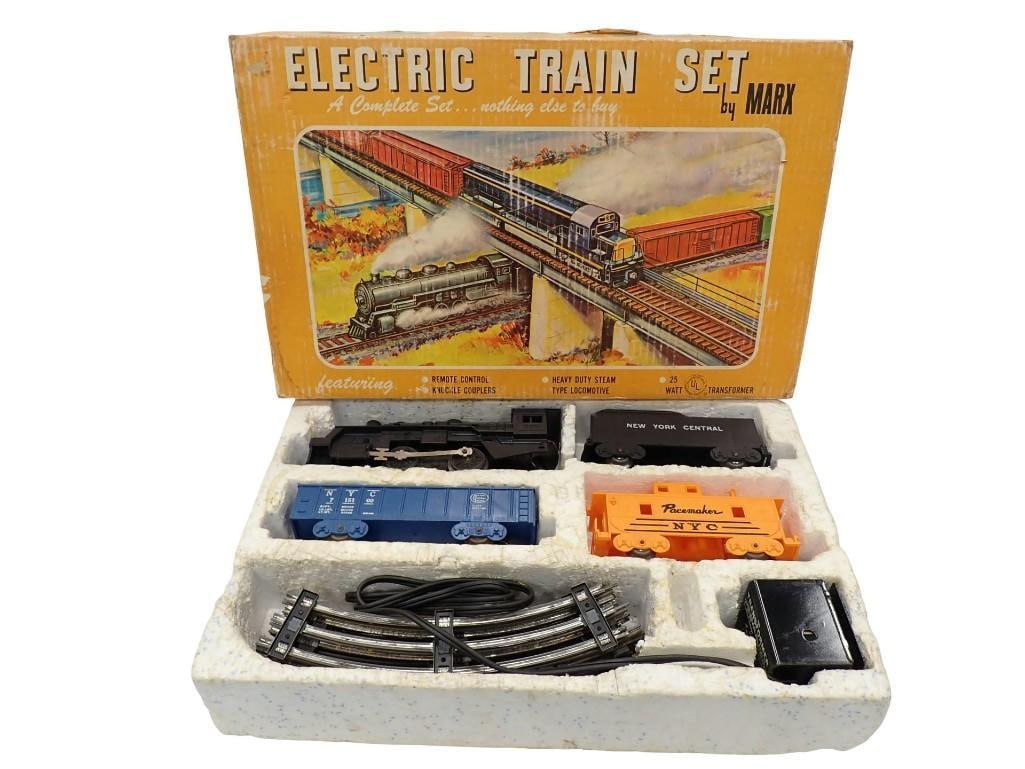 Vintage Marx Electric Train Set - comes with everything as shown including the box (1 of 12)