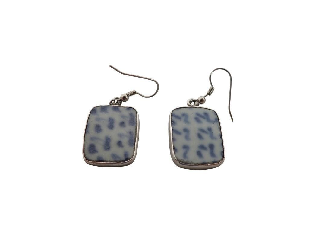 A Pair of Chinese Porcelain Shard and sterling Silver Earrings Length: 1 3/4" Weight: .30 ozt: A pair of Chinese porcelain shard and sterling silver earrings Length: 1 3/4" Weight: .30 ozt All pictures are considered part of the description and should be examined carefully by bidders. Live 
