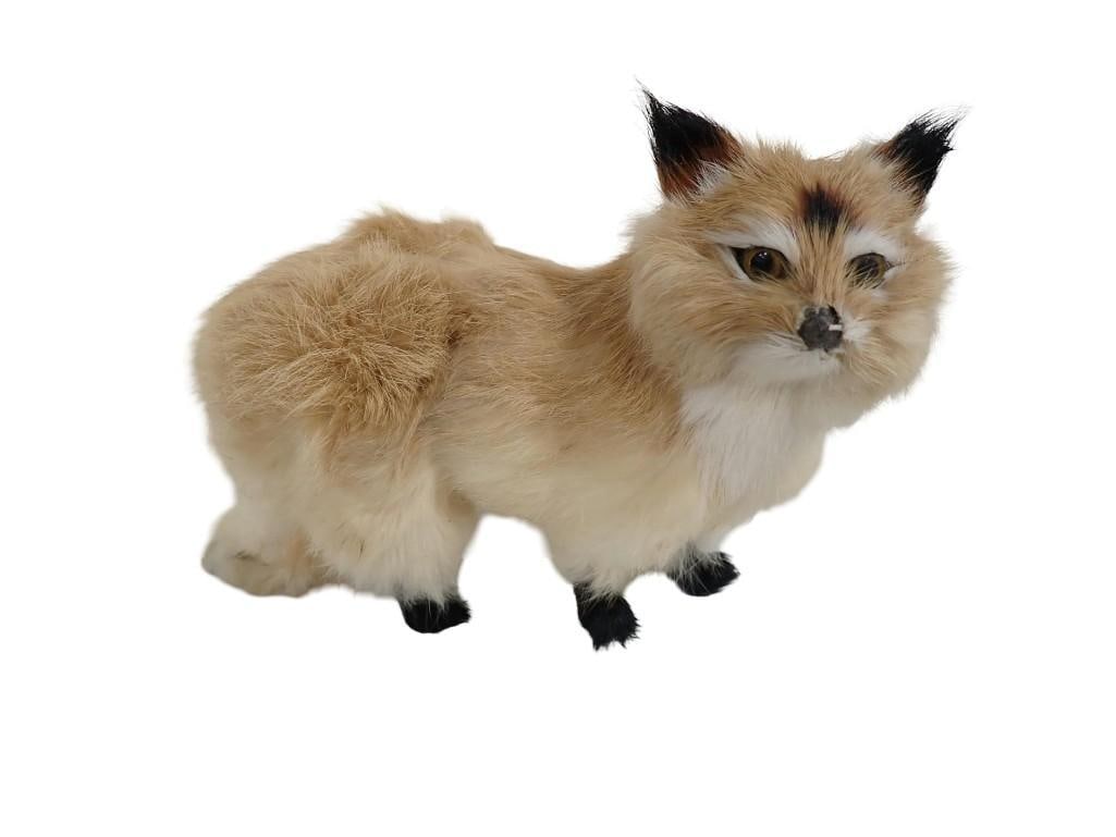 Rabbit Fur Cat or Fox Figure 6 1/2" x 8" (1 of 7)