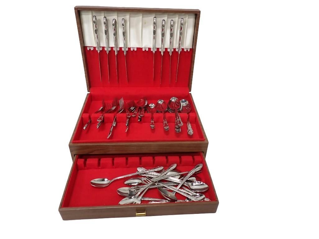 Flatware Set with Case - 5
