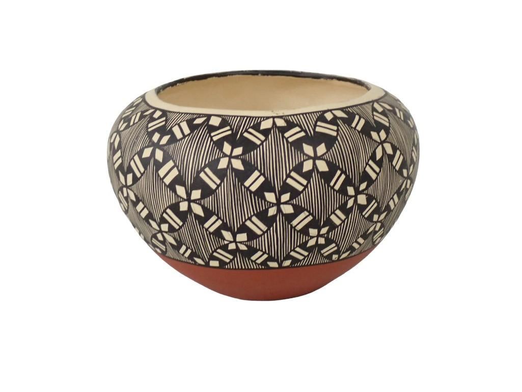 Signed Jemez Pottery - A. Yepa - Nice Condition: Signed Jemez Pottery - A. Yepa - Nice Condition All pictures are considered part of the description and should be examined carefully by bidders. Live Auctioneers is now offering Live Shipping through 