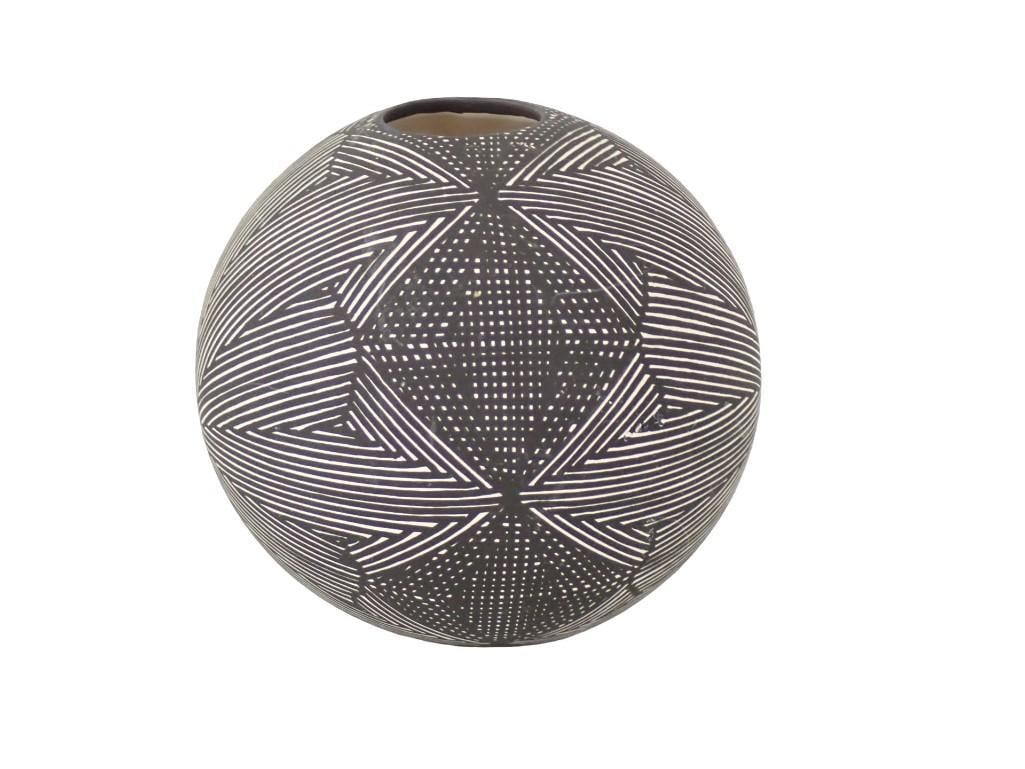 Signed Acoma Pottery with Geometric Pattern: Signed Acoma Pottery with Geometric Pattern All pictures are considered part of the description and should be examined carefully by bidders. Live Auctioneers is now offering Live Shipping through them