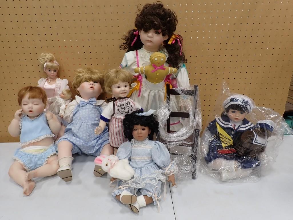 Large Lot of assorted Dolls: Large Lot of assorted Dolls All pictures are considered part of the description and should be examined carefully by bidders. Live Auctioneers is now offering Live Shipping through them. This is an