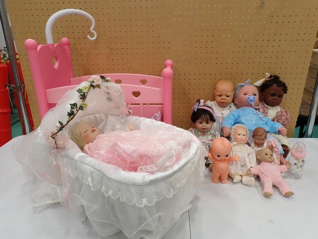 Large Lot of Dolls and Accessories (1 of 5)