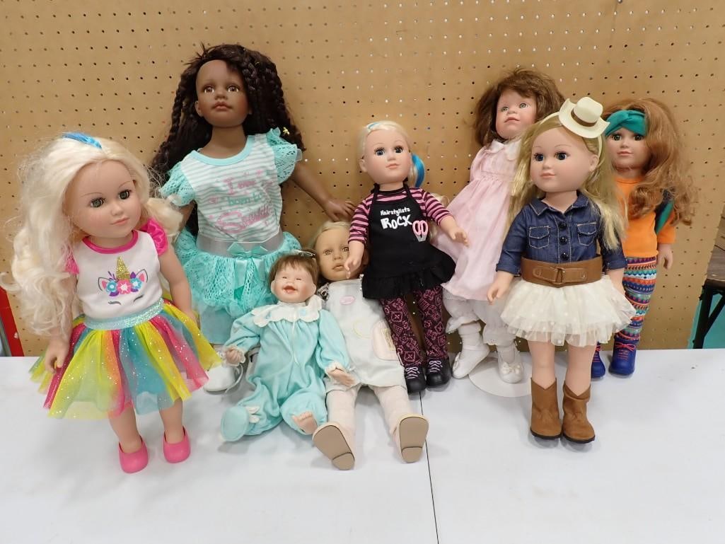 Large Lot of assorted Dolls: Large Lot of assorted Dolls All pictures are considered part of the description and should be examined carefully by bidders. Live Auctioneers is now offering Live Shipping through them. This is an