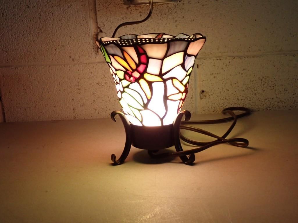 Vintage Dragonfly Rose Stained Table Lamp - it works: Vintage Dragonfly Rose Stained Table Lamp - it works All pictures are considered part of the description and should be examined carefully by bidders. Live Auctioneers is now offering Live Shipping thr