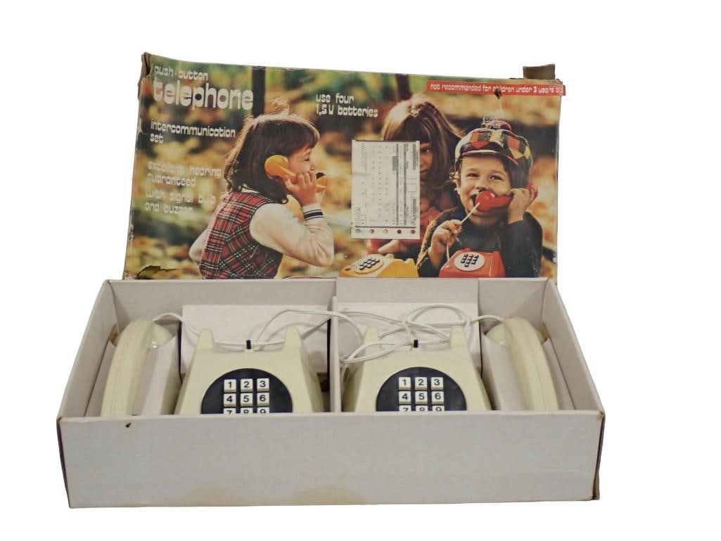 Vintage 1970's Durham's "Dial N Ring" telephone toy with original Box: Vintage 1970's Durham's "Dial N Ring" telephone toy with original Box All pictures are considered part of the description and should be examined carefully by bidders. Live Auctioneers 