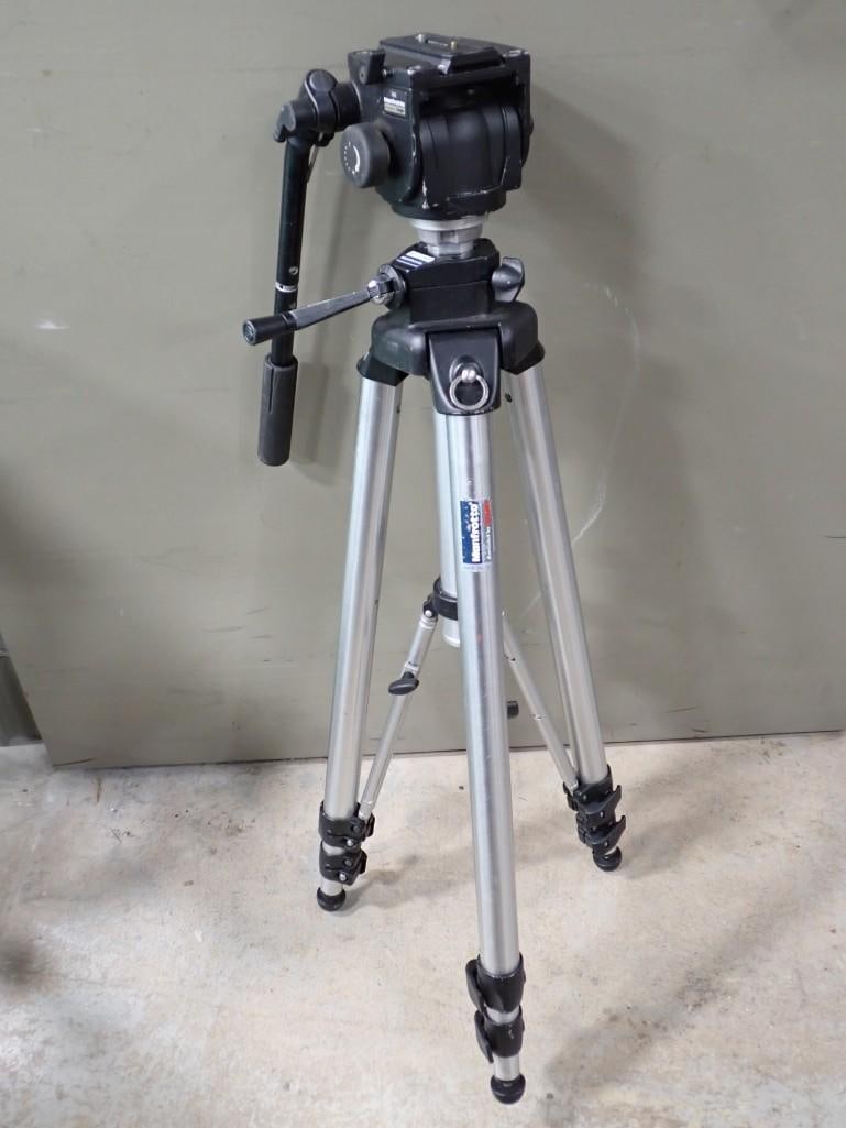 Bogen by Manfrotto 3433 professional camera tripod: Bogen by Manfrotto 3433 professional camera tripod All pictures are considered part of the description and should be examined carefully by bidders. Live Auctioneers is now offering Live Shipping throu