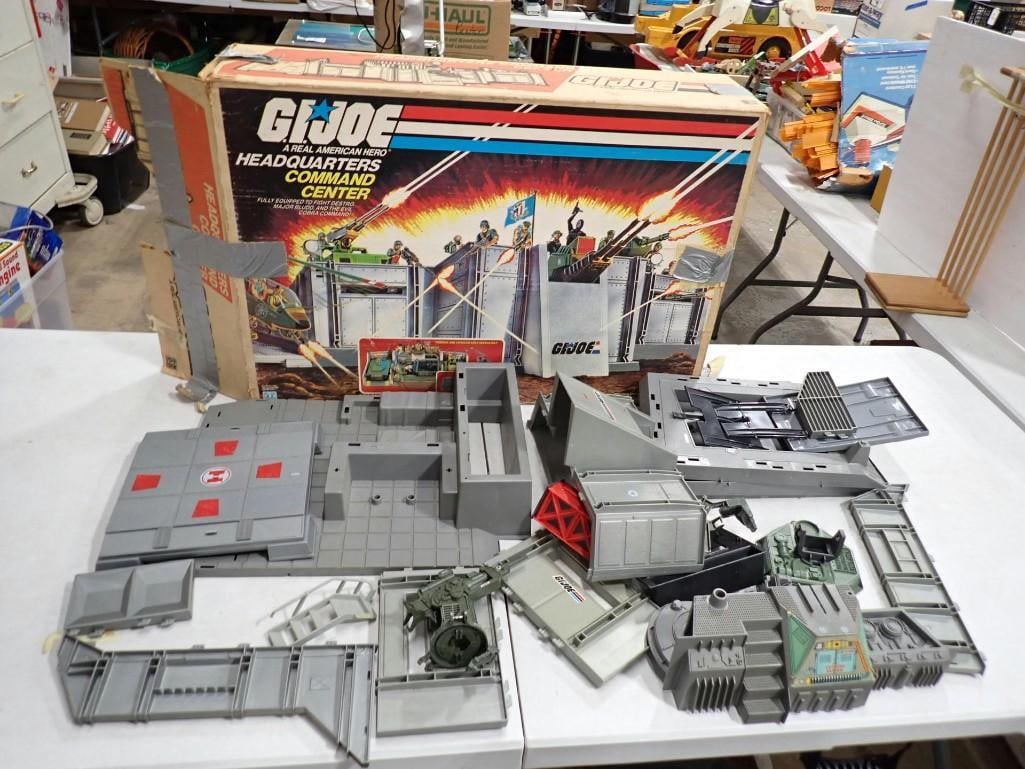 Vintage GI Joe Headquarters Command Center - comes with everything as shown: Vintage GI Joe Headquarters Command Center - comes with everything as shown All pictures are considered part of the description and should be examined carefully by bidders. Live Auctioneers is now off
