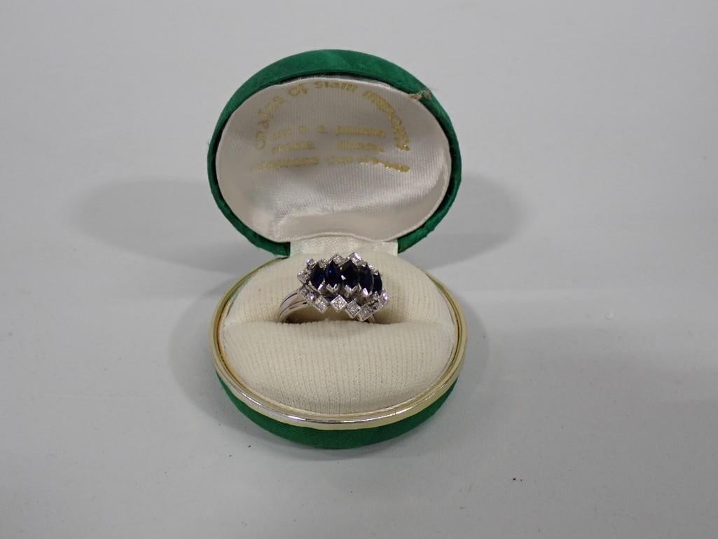 Vintage White Gold Ring Marked 18K comes with ring holder case (1 of 12)