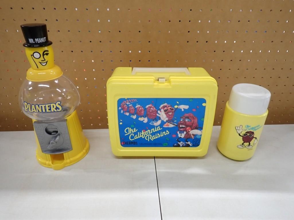 Advertising Lot including Planters Peanuts Gumball / Peanut Dispenser, California Raisons Lunchbox: Advertising Lot including Planters Peanuts Gumball / Peanut Dispenser, California Raisons Lunchbox and Thermos All pictures are considered part of the description and should be examined carefully by b