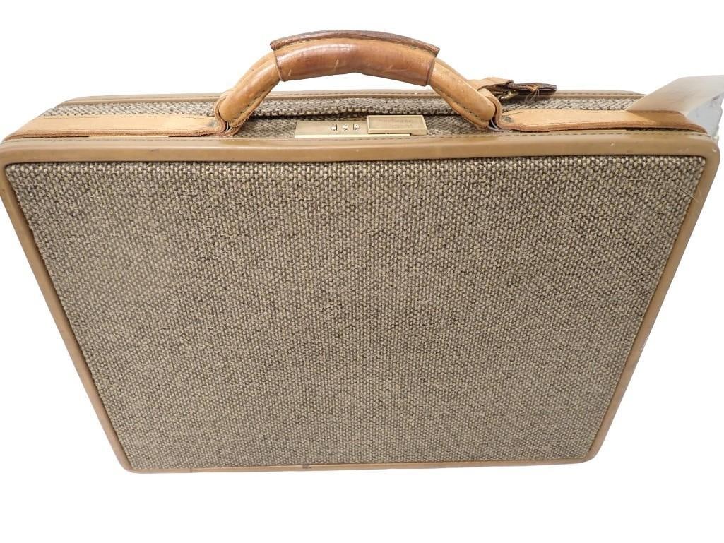 Vintage Hartmann Tweed Briefcase (1 of 7)