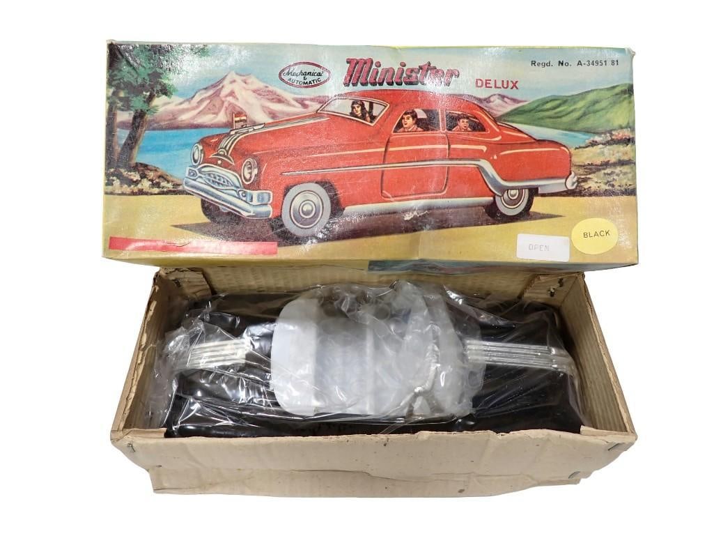 Vintage 1950s Minister Deluxe friction toy car with original box in Black - looks unused: Vintage 1950s Minister Deluxe friction toy car with original box in Black - looks unused All pictures are considered part of the description and should be examined carefully by bidders. Live Auctionee