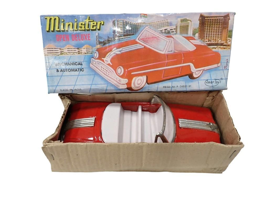Vintage 1950s Minister Deluxe friction toy car with original box in Red - looks unused (1 of 8)