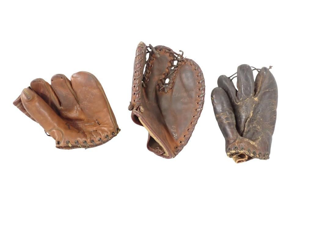 Lot of 3 Vintage Baseball Gloves / Mitts including Wilson (1 of 11)