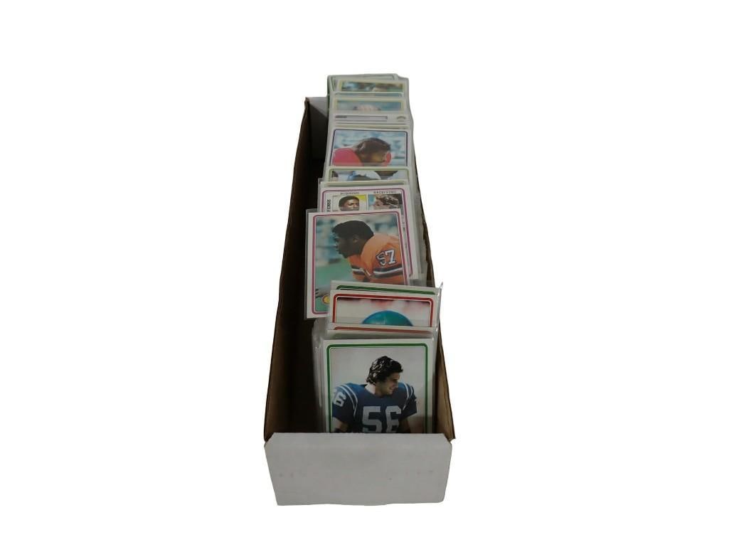 Lot of Sports Cards including Football, Vintage, etc.: Lot of Sports Cards including Football, Vintage, etc. All pictures are considered part of the description and should be examined carefully by bidders. Live Auctioneers is now offering Live Shipping th