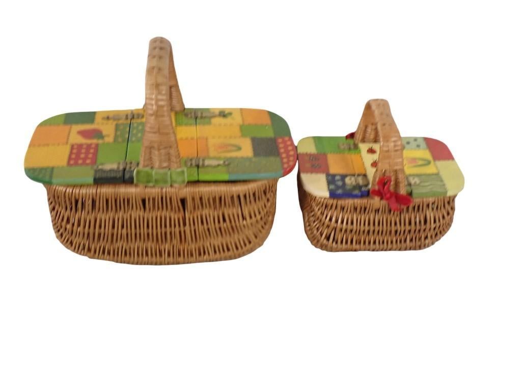 Two Vintage Matching Basket Purses (1 of 7)