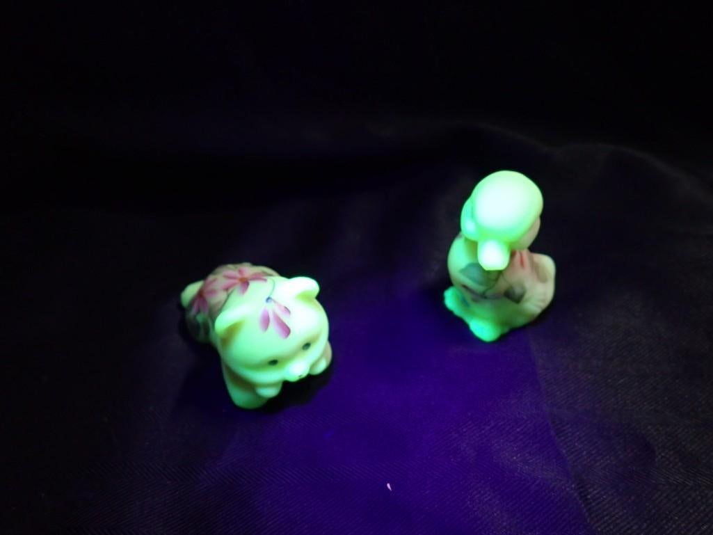 2 Custard Glass Fenton Hand Painted Glass Figurines - Duckling with 95th Anniversary Sticker (1 of 13)