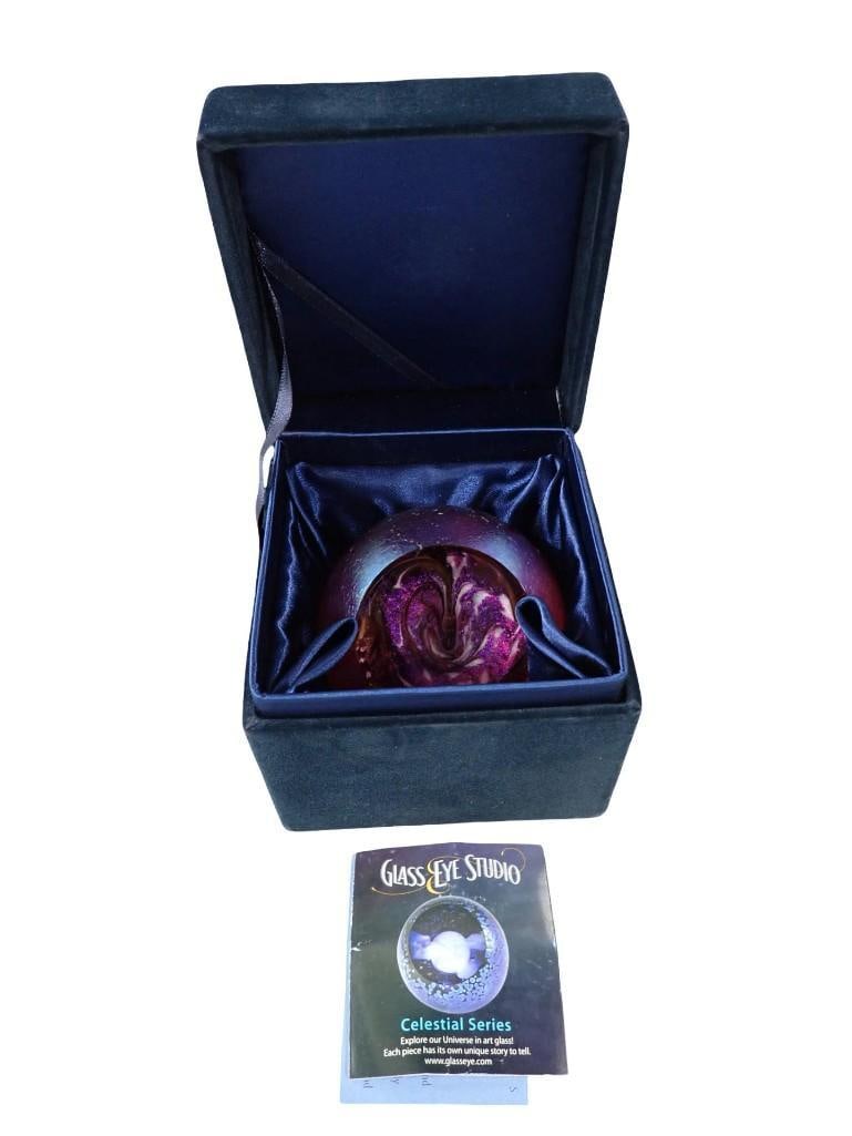 Glass Eye Studio 2016 Acid Etch Heart Nebula Glass Paperweight with original box: Glass Eye Studio 2016 Acid Etch Heart Nebula Glass Paperweight with original box All pictures are considered part of the description and should be examined carefully by bidders. Live Auctioneers is no