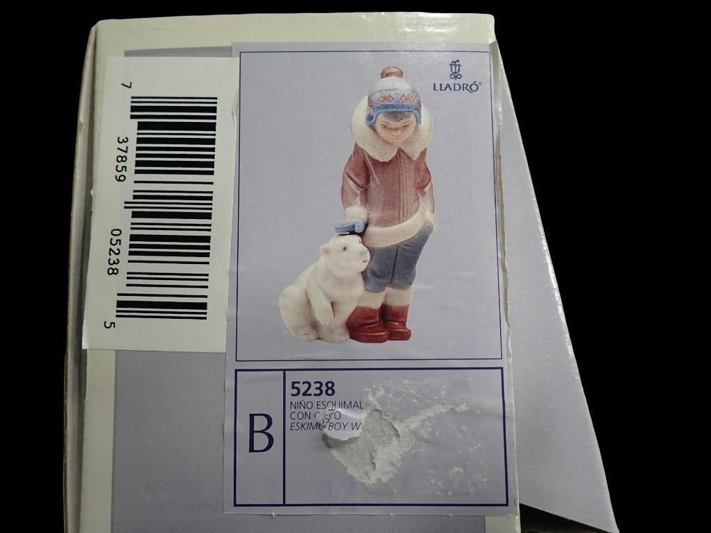 Lladro Porcelain Figurine Eskimo Boy with Pet #5238 (1 of 8)