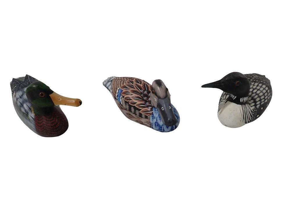 3 Wooden Decorative Ducks: 3 Wooden Decorative Ducks All pictures are considered part of the description and should be examined carefully by bidders. Live Auctioneers is now offering Live Shipping through them. This is an optio