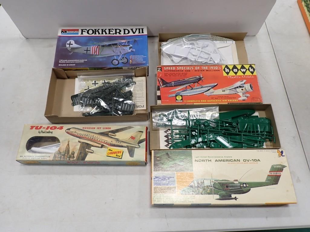 Lot of Model Airplane Kits (1 of 8)