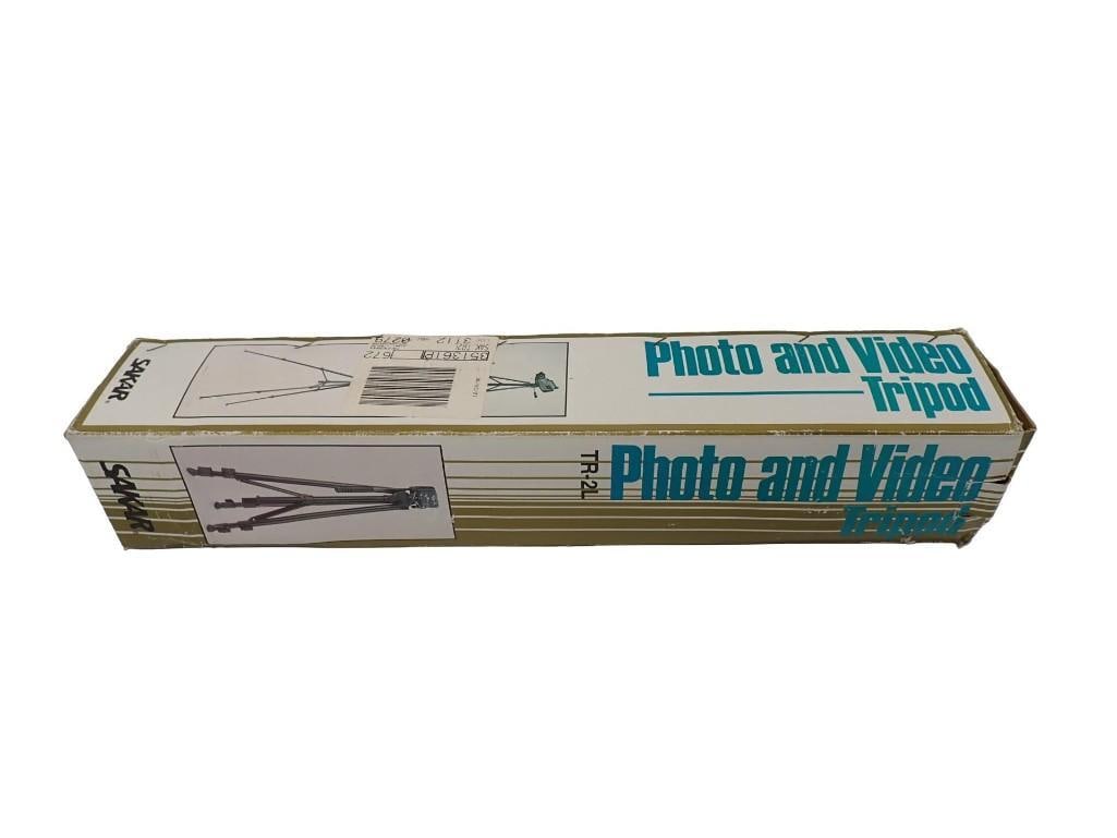 Sakar Photo and Video Tripod (1 of 7)