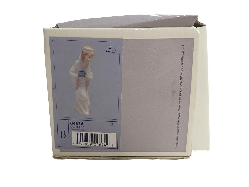 Lladro Porcelain Figurine Gaspar King 04674 with box: Lladro Porcelain Figurine Gaspar King 04674 with box All pictures are considered part of the description and should be examined carefully by bidders. Live Auctioneers is now offering Live Shipping thr