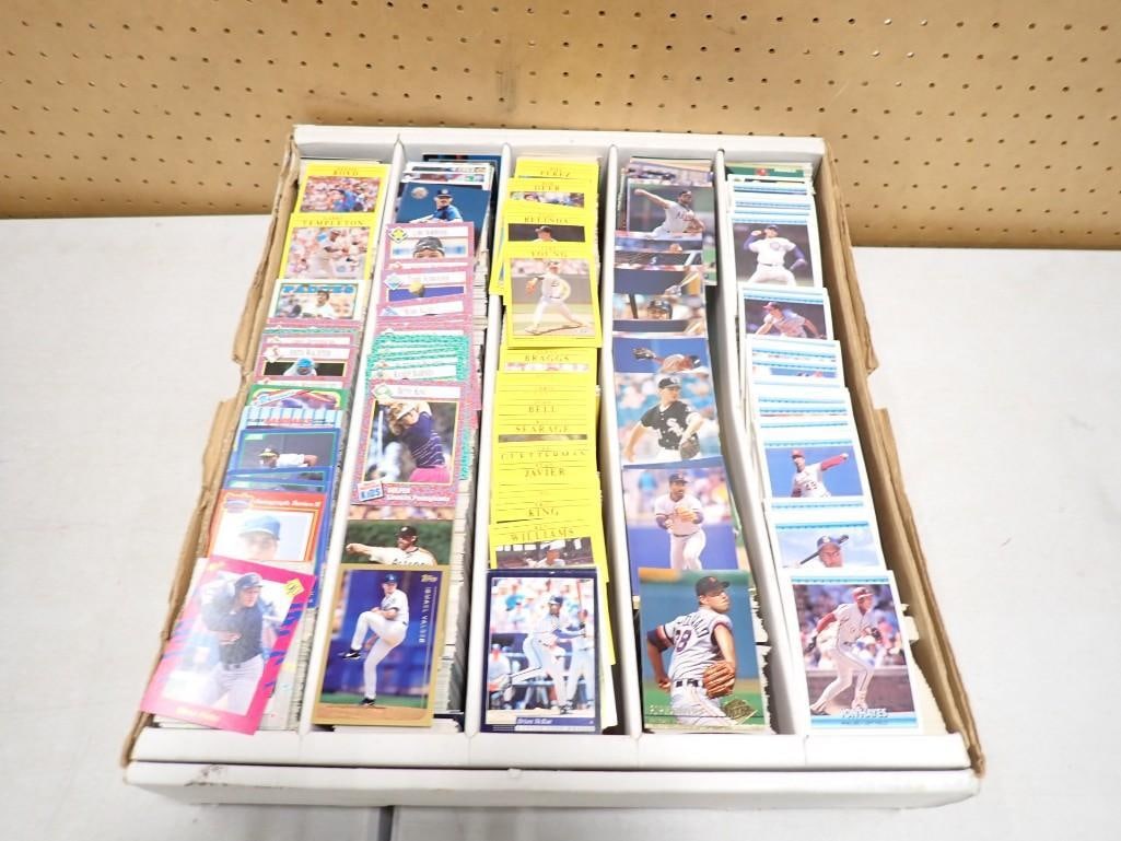 Sports card lot including Baseball, Sports Illustrated Kids, etc. (1 of 9)