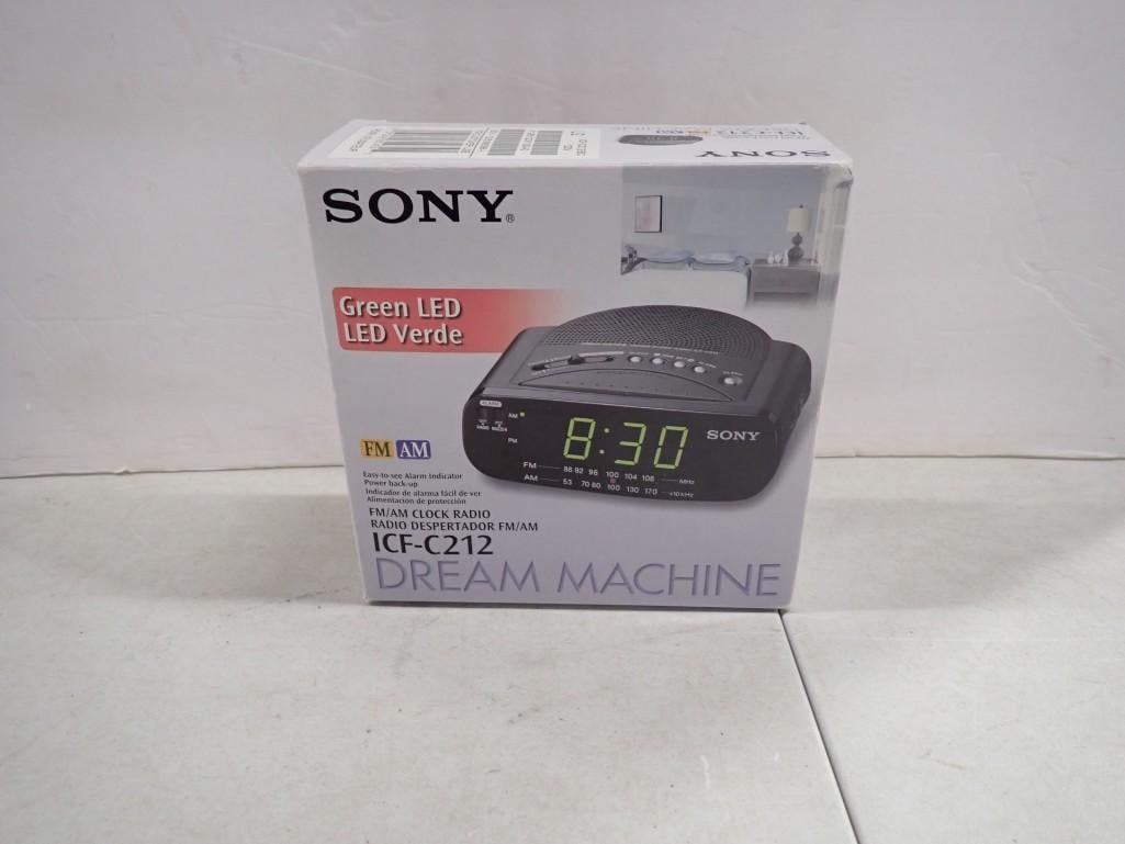 Sony ICF-C212 Dream Machine FM/AM Clock Radio in Original Box (1 of 5)