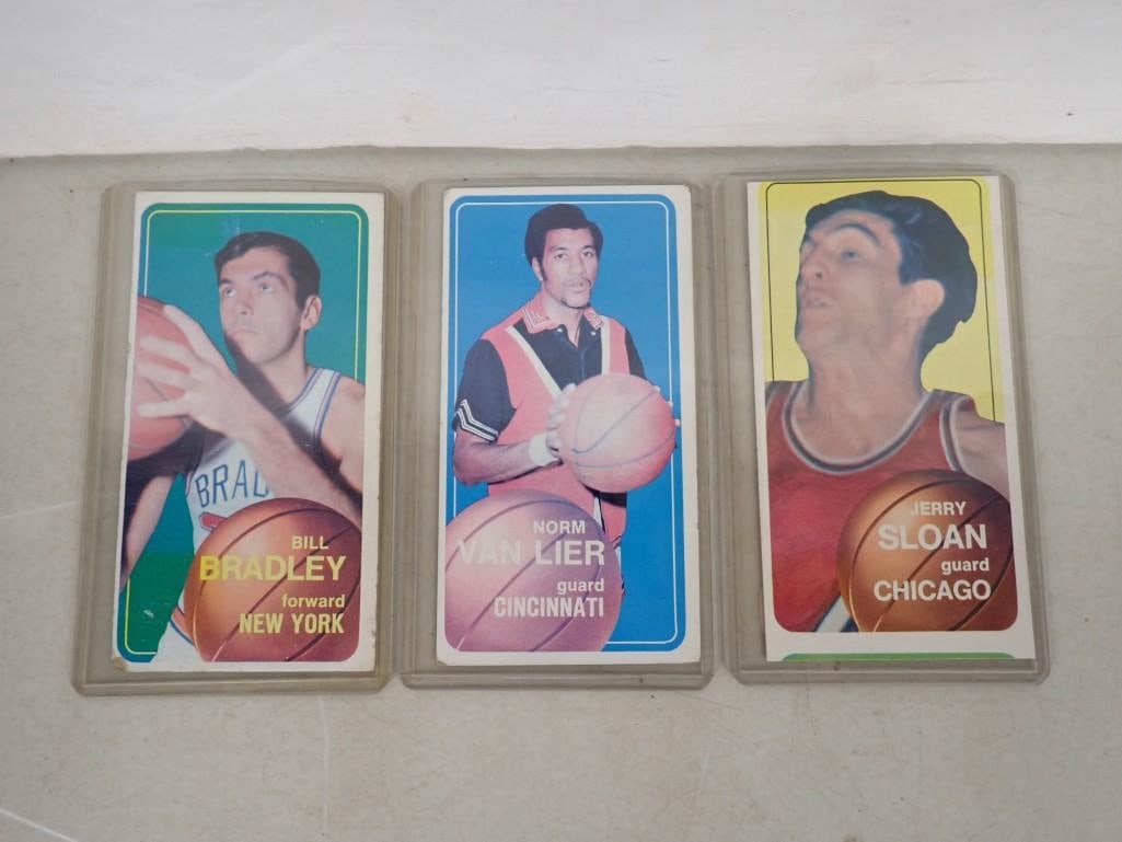 Vintage 1970 Topps Basketball Cards: Vintage 1970 Topps Basketball Cards All pictures are considered part of the description and should be examined carefully by bidders. Live Auctioneers is now offering Live Shipping through them. This i