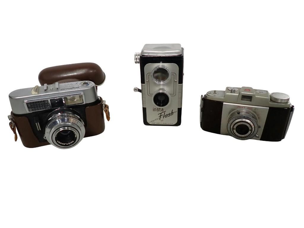 3 Vintage Cameras including Kodak Pony 135, Herbert George Insta Flash, Voightlander Vito CD 35mm (1 of 9)