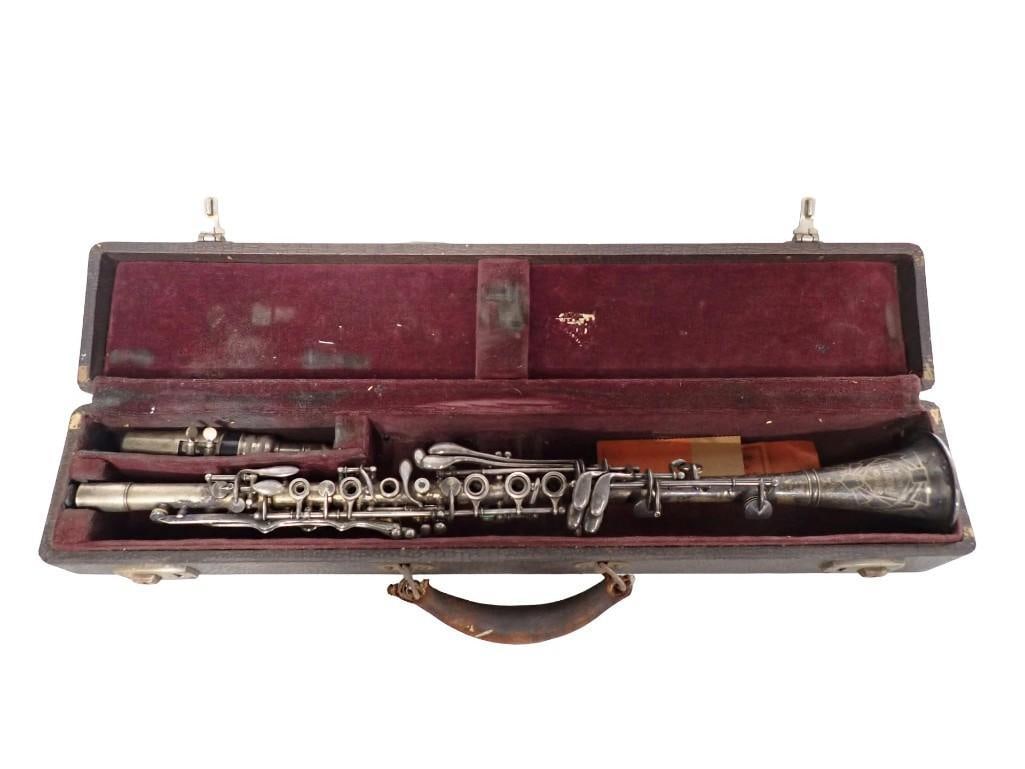 Vintage Metal Clarinet - Student Favorite USA with Case (1 of 7)