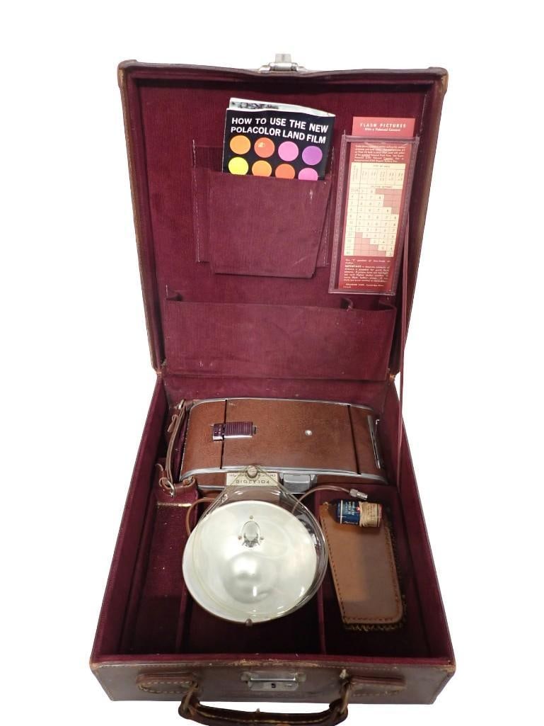Vintage Polaroid Model 95 Land Camera with Case (1 of 10)