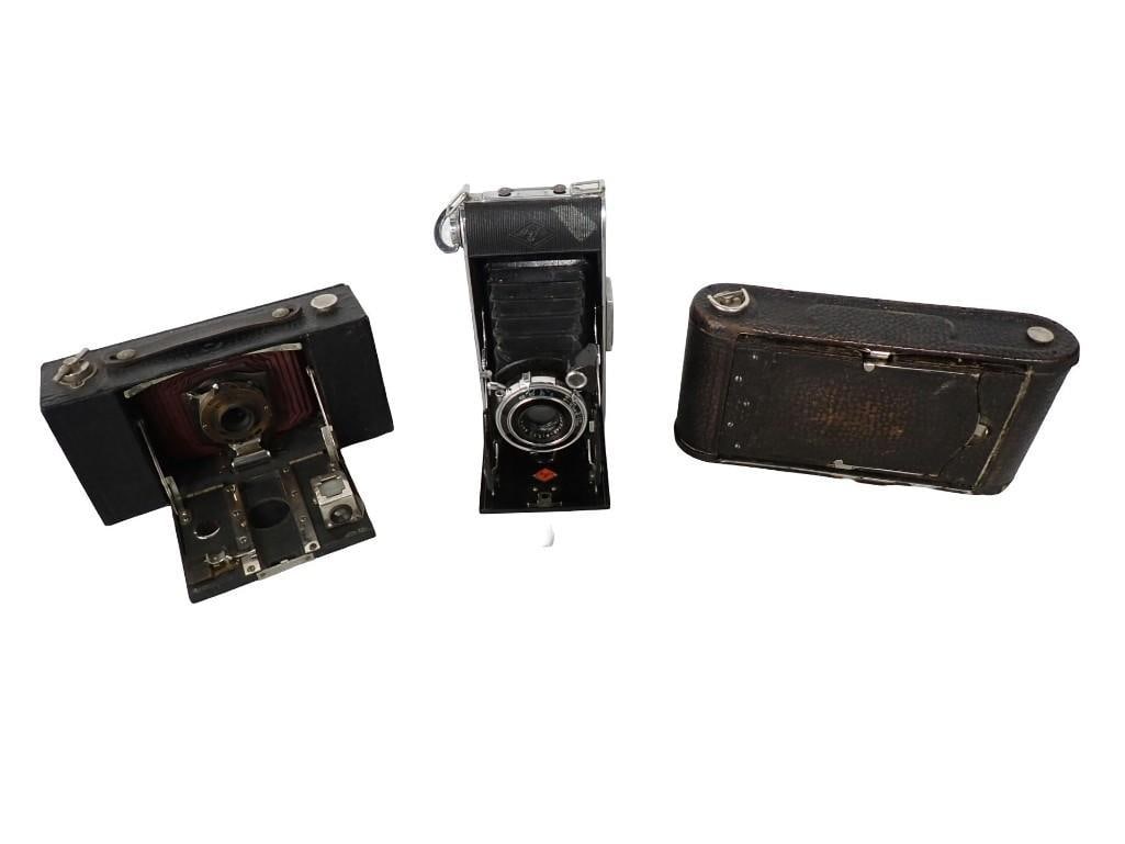 Vintage Cameras including Agfa Billy Record, Kodak No 2 Folding Pocket Camera, Kodak No 1A Pocket (1 of 12)