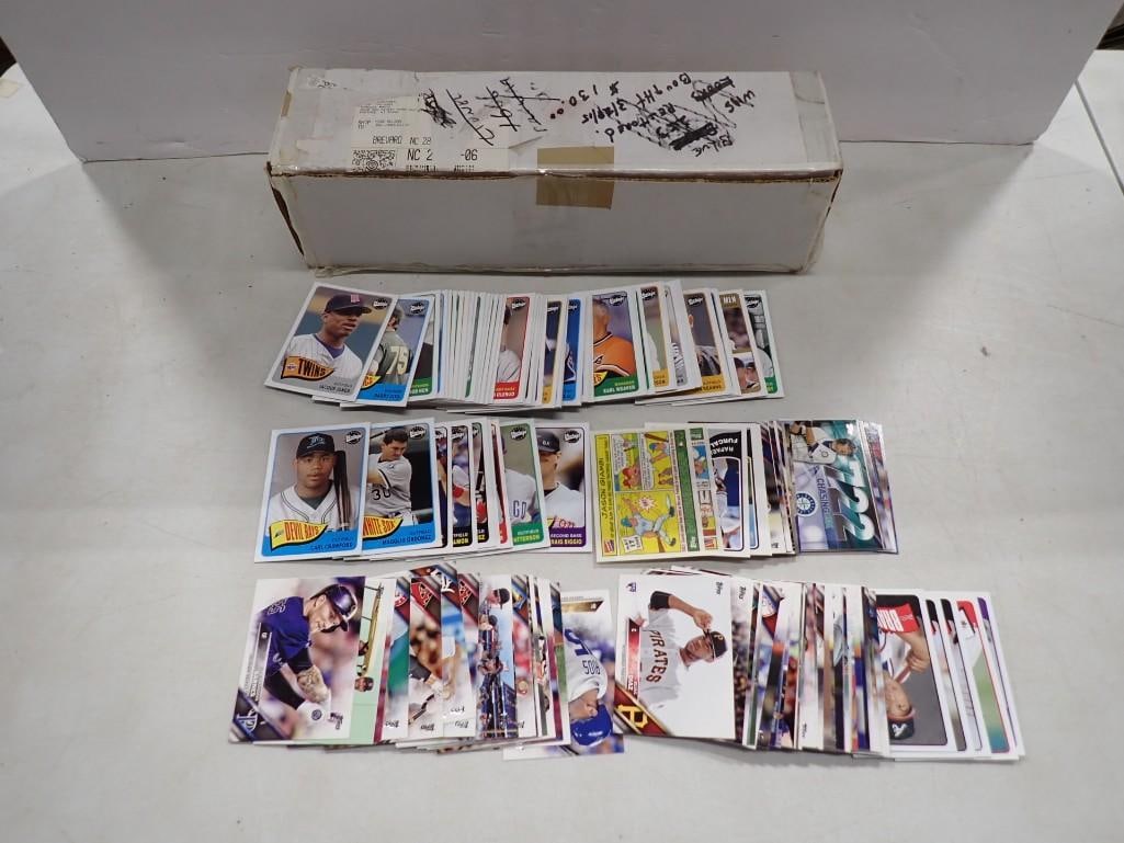 Lot of Sports Cards incl Baseball Cards: Lot of Sports Cards incl Baseball Cards All pictures are considered part of the description and should be examined carefully by bidders. Live Auctioneers is now offering Live Shipping through them. Th