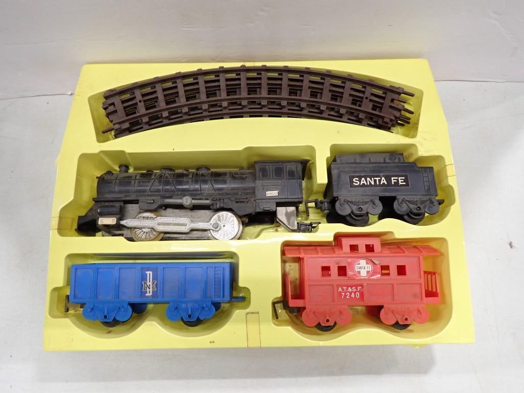 Vintage Durham Wind Up Santa Fe Freight Train Set (Model No. 8800), Manufactured in Japan 1970s (1 of 7)