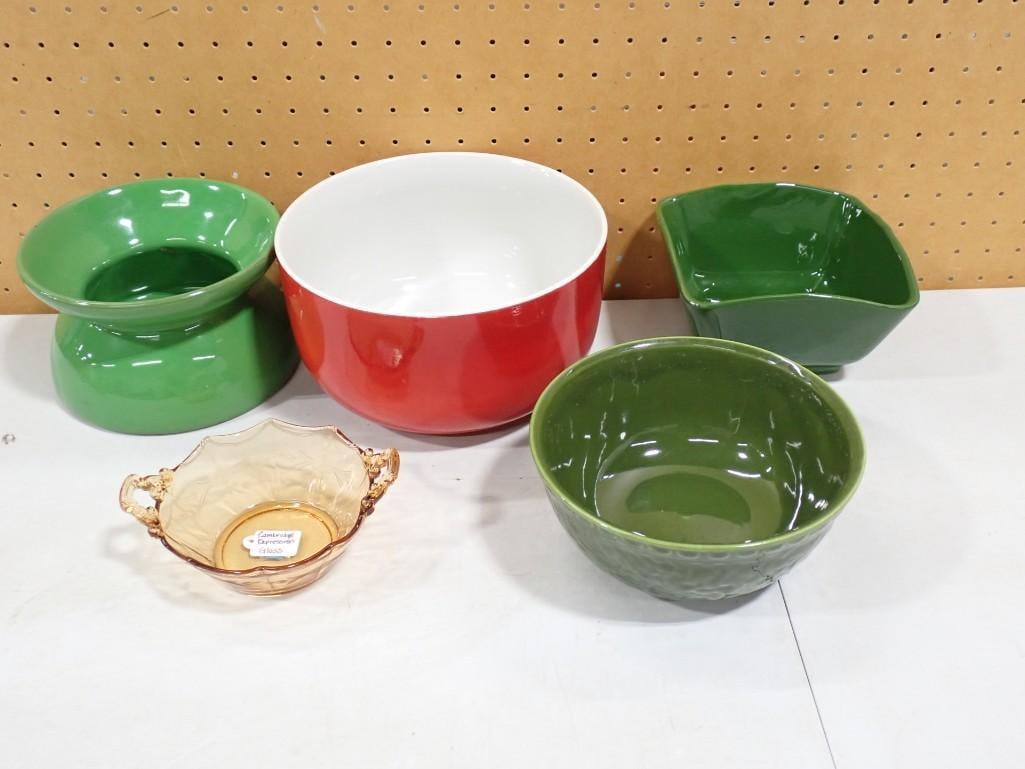 Glass and Ceramic Bowls including Cambridge Depression Glass, Shawnee, Hall, Haeger: Glass and Ceramic Bowls including Cambridge Depression Glass, Shawnee, Hall, Haeger All pictures are considered part of the description and should be examined carefully by bidders. Live Auctioneers is