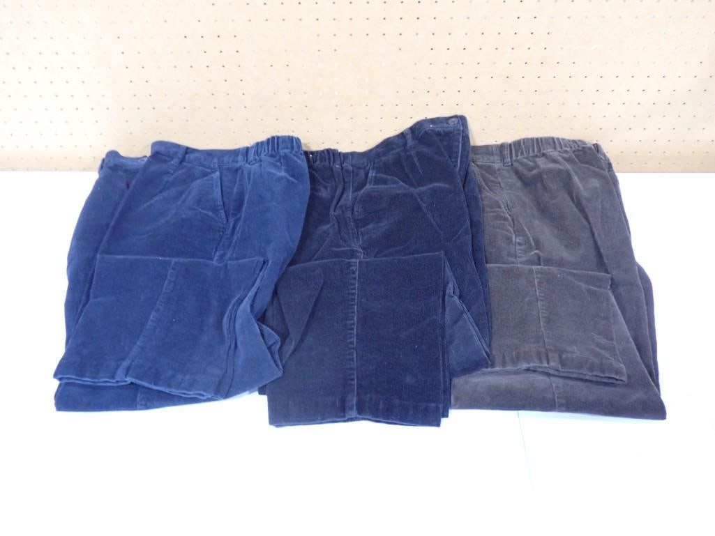 3 Pairs of L.L. Bean Pants (1 of 5)