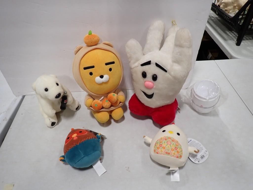 Plush Lot including Hamburger Helper Hand, Coca Cola Bear, Squishmallows, Kakao Friends Jeju Tanger (1 of 11)
