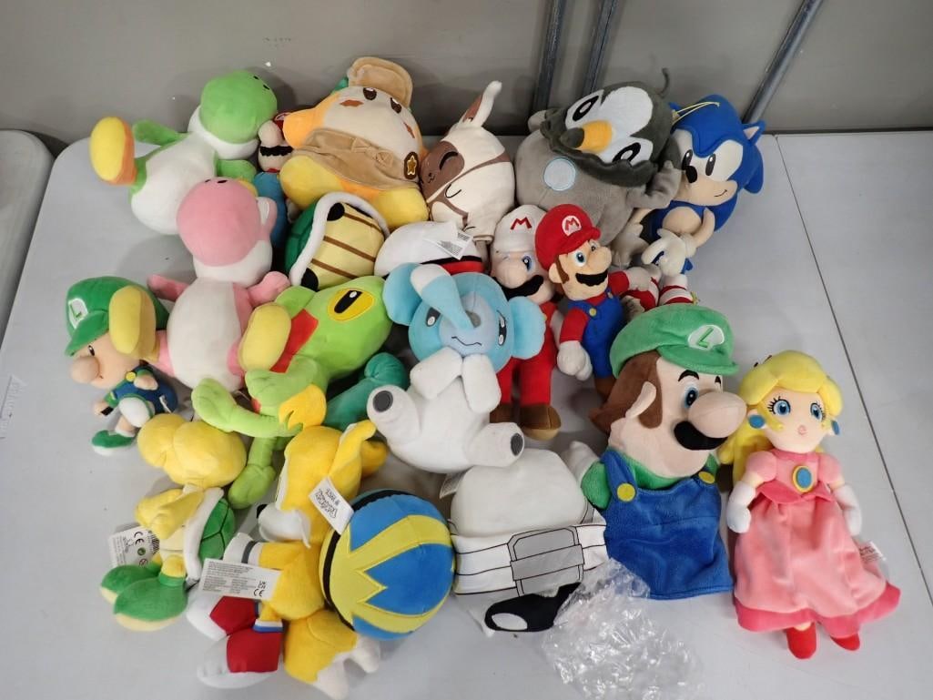 Plush Lot including Super Mario Bros, Sonic the Hedgehog, Pokemon, etc. (1 of 11)