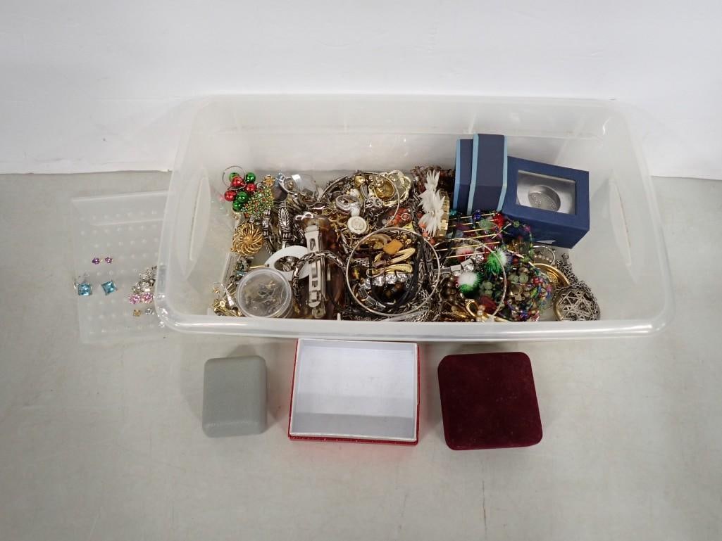 Lot of costume Jewelry including Vintage, Brooches, Bracelets, etc. (1 of 13)