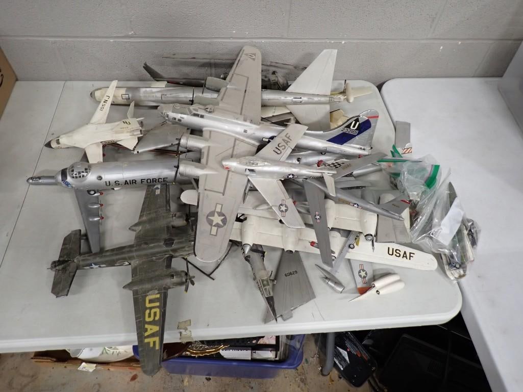 Large Lot of Model Airplanes including United States Air Force (1 of 13)