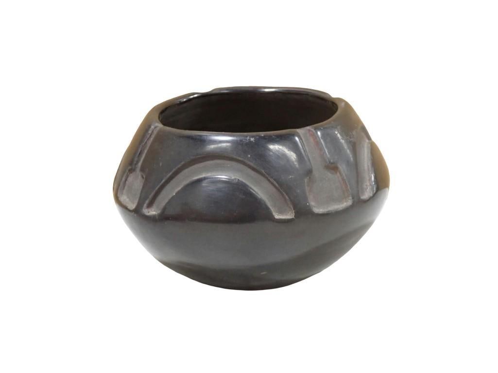 Vintage Santa Clara Blackware Pottery Vase or Bowl (1 of 6)