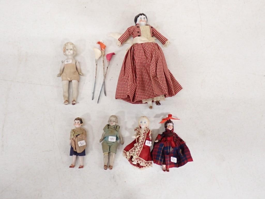 4 Antique dolls - mini 7" China head doll, Jointed Bisque Antique dolls, 2 mini Porcelain, etc.: 4 Antique dolls - mini 7" China head doll, Jointed Bisque Antique dolls, 2 mini Porcelain, etc. All pictures are considered part of the description and should be examined carefully by bidders. Liv