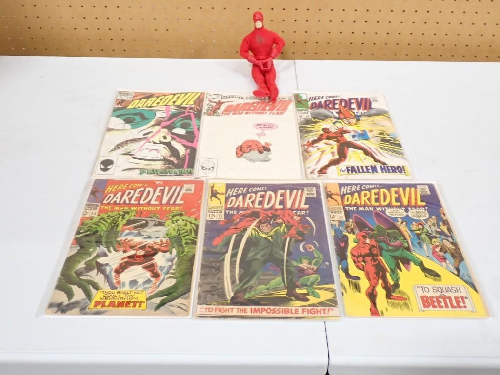 Marvel Daredevil Comic Books and Action Figure: Marvel Daredevil Comic Books and Action Figure All pictures are considered part of the description and should be examined carefully by bidders. Live Auctioneers is now offering Live Shipping through t