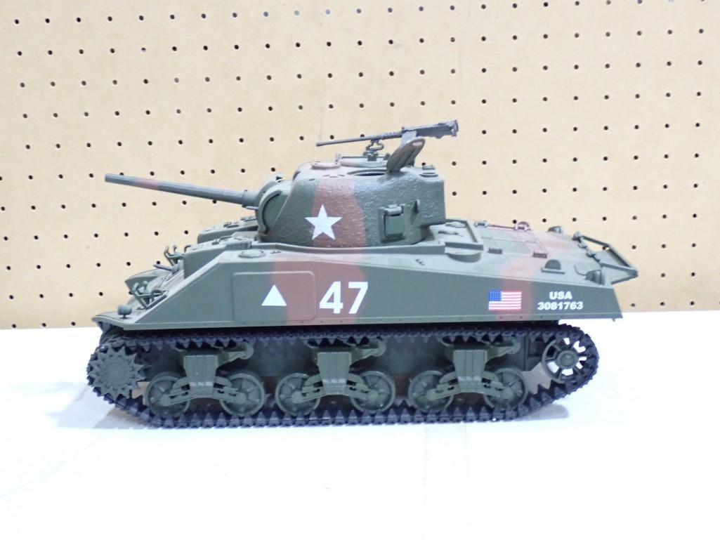 Unimax M4A3 1:18 Scale Sherman Tank (1 of 7)