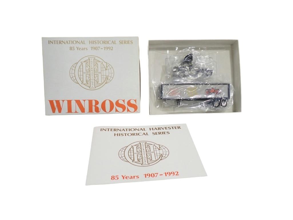 Winnross Die-Cast Truck International Harvester Historical Series with original box (1 of 9)